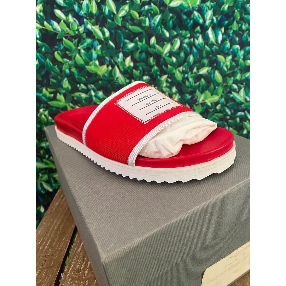 Thom Browne x Unknwn collaboration Pool Slide